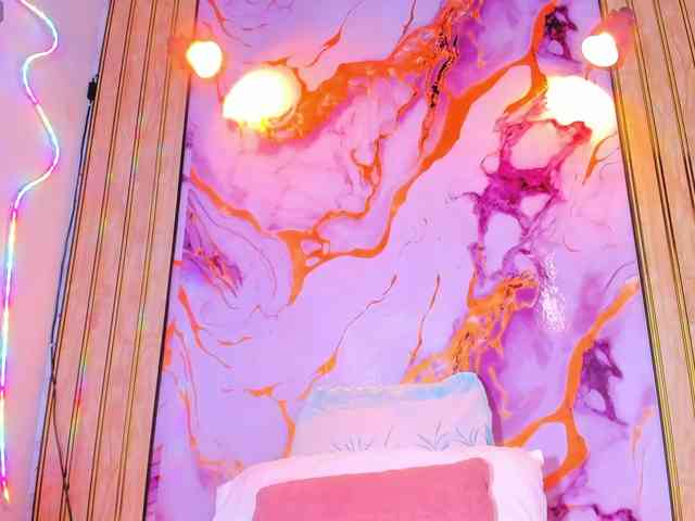 Violethorny05