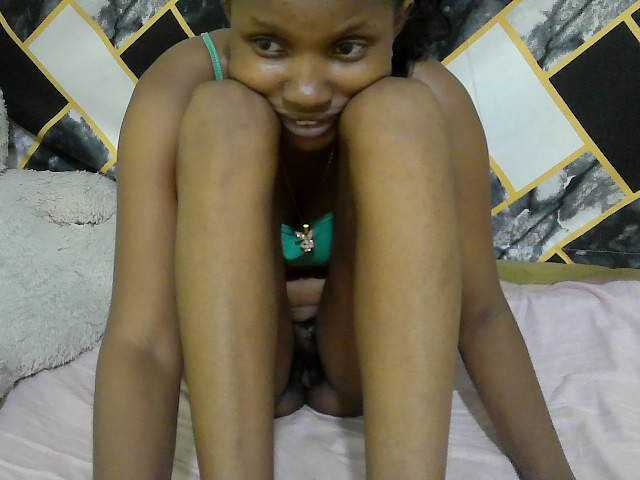sexybounty2 live cam on BongaCams