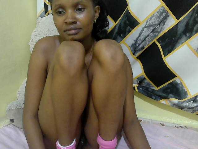 sexybounty2 live cam on BongaCams