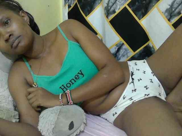 sexybounty2 webcam