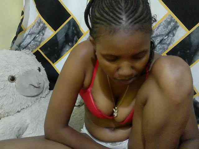 sexybounty2 webcam