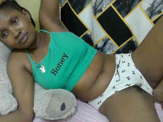 sexybounty2 webcam