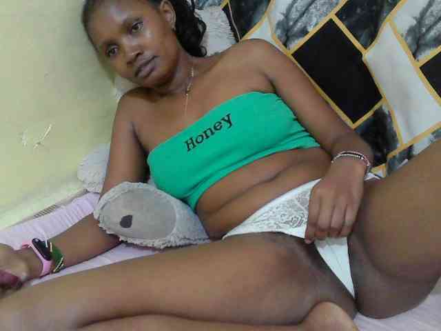 sexybounty2 webcam