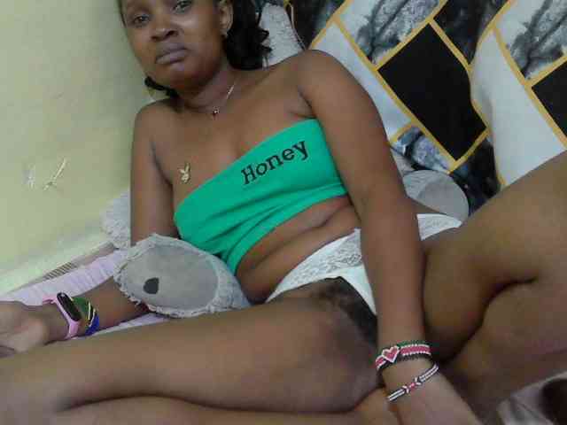 sexybounty2 webcam