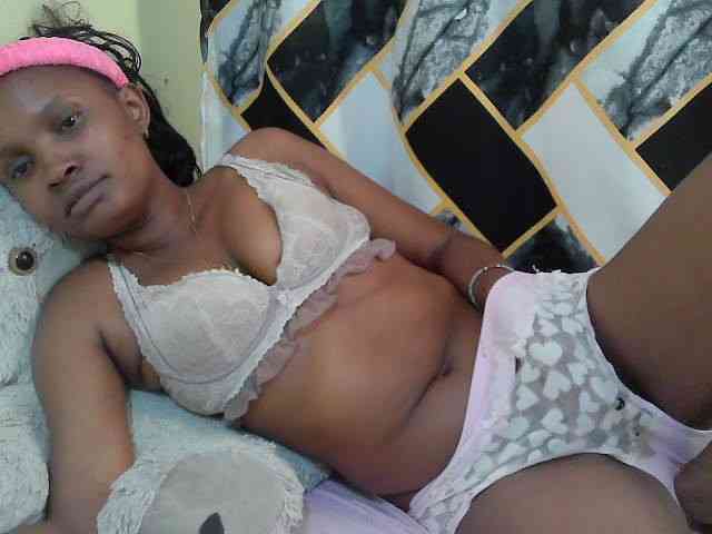 sexybounty2 webcam