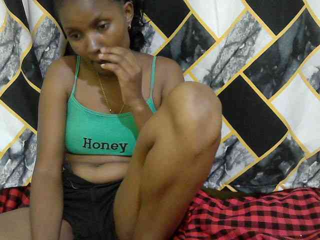 sexybounty2 webcam