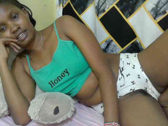 sexybounty2 webcam