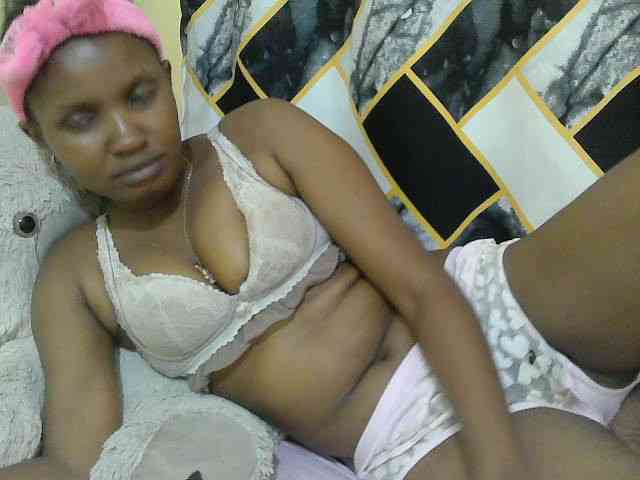 sexybounty2 webcam