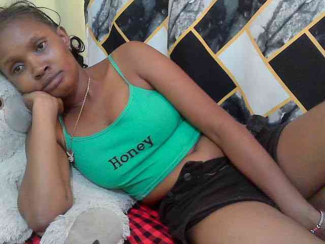sexybounty2 webcam
