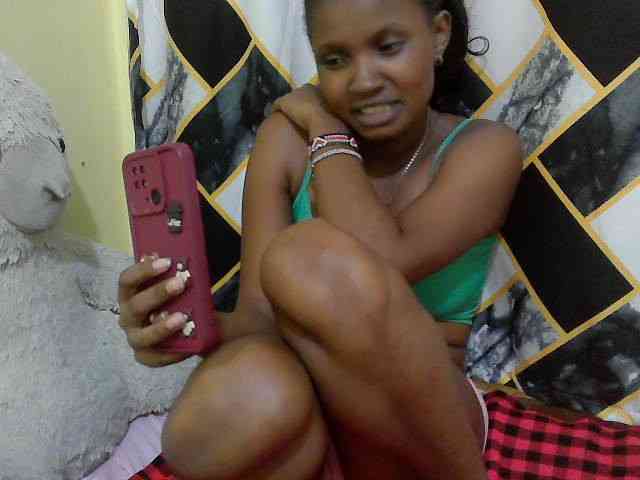 sexybounty2 webcam