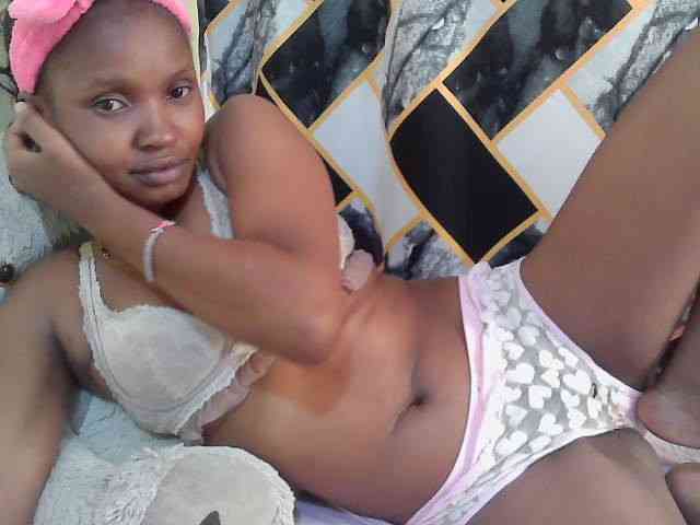 sexybounty2 webcam