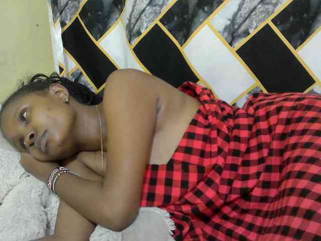sexybounty2 webcam