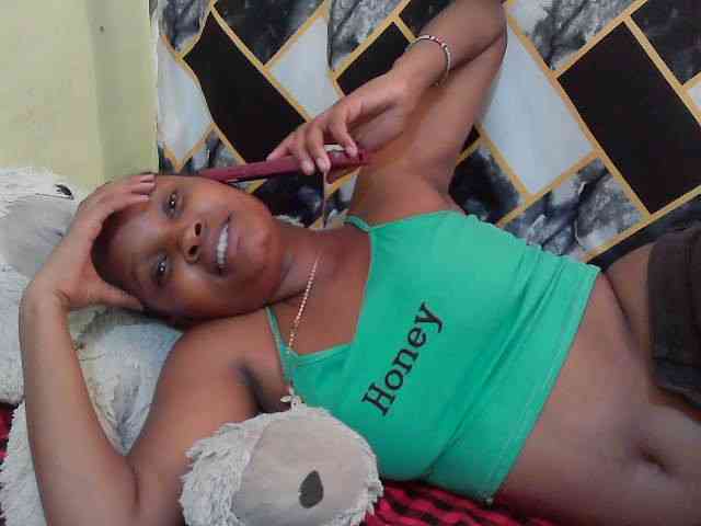 sexybounty2 webcam