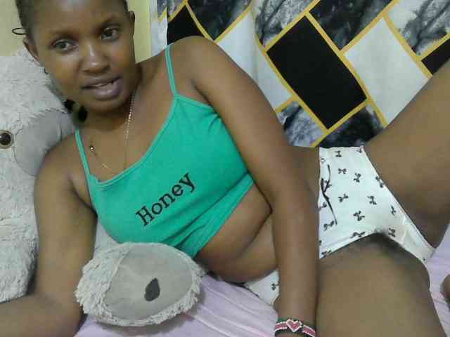 sexybounty2 webcam