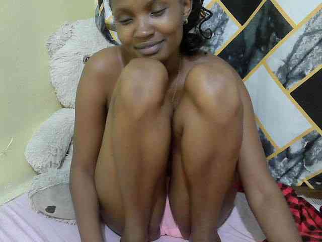 sexybounty2 webcam