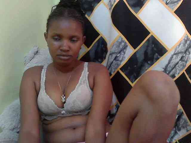 sexybounty2 webcam
