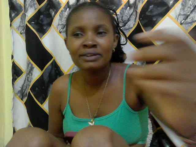 sexybounty2 webcam