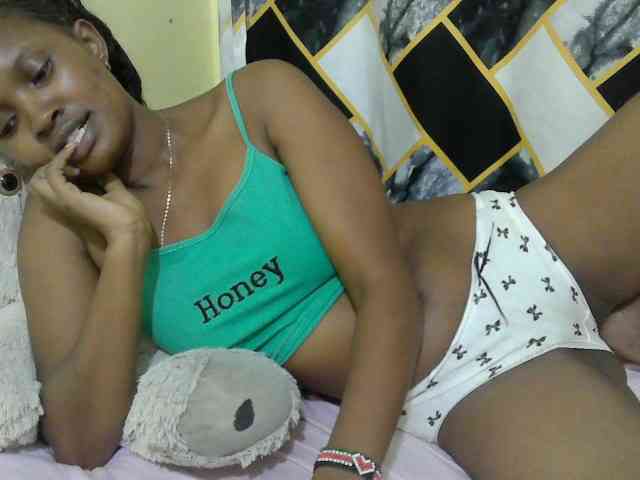 sexybounty2 webcam