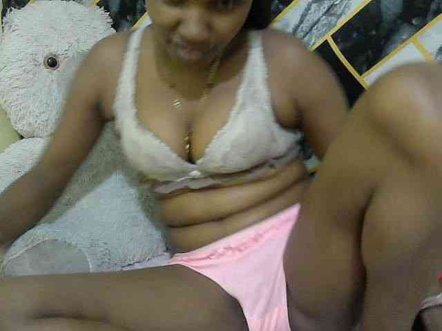 sexybounty2 webcam