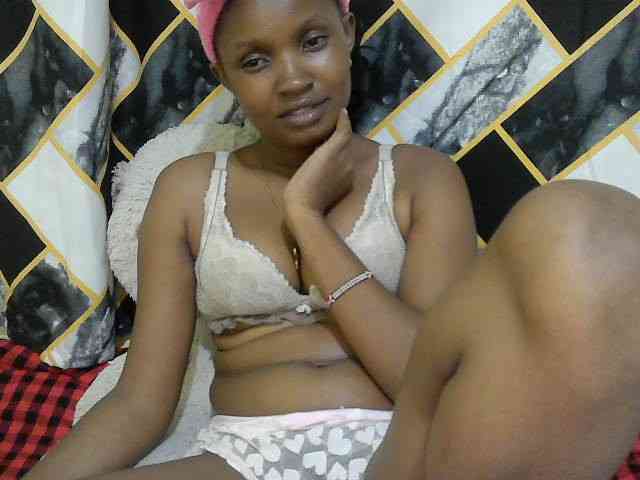 sexybounty2 webcam