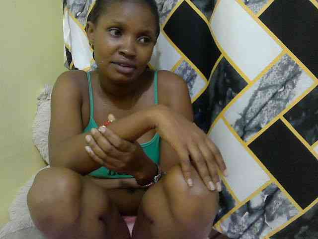 sexybounty2 webcam