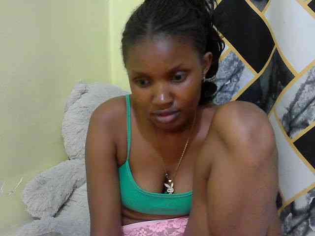 sexybounty2 webcam