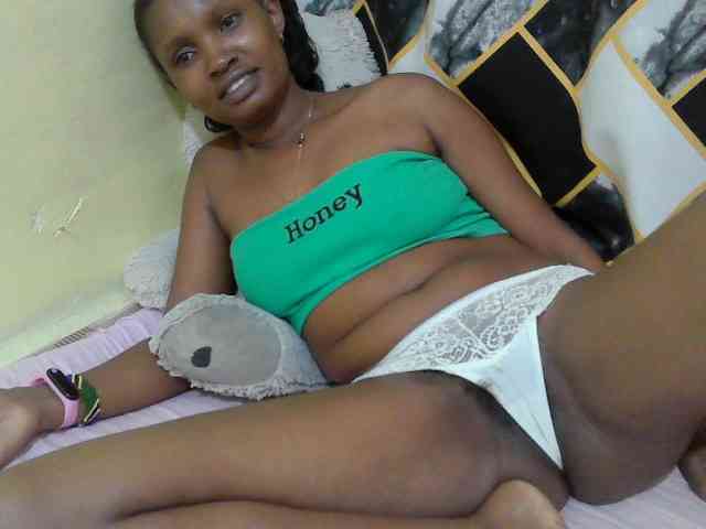 sexybounty2 webcam