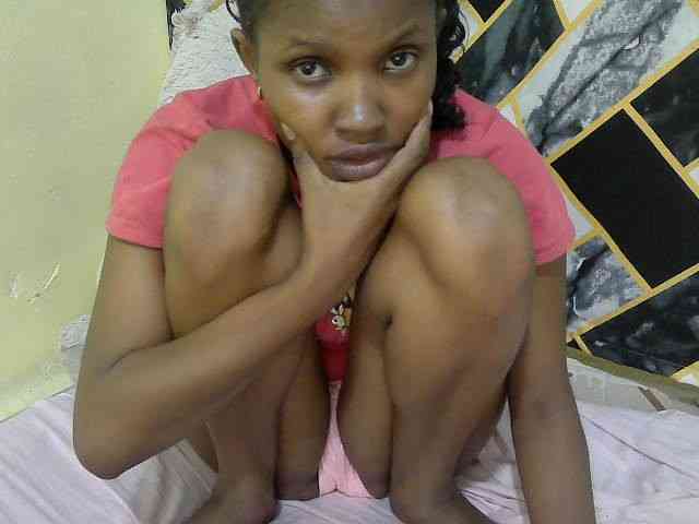 sexybounty2 webcam