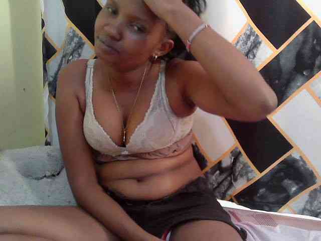 sexybounty2 webcam