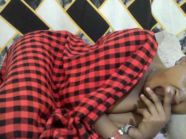 sexybounty2 webcam