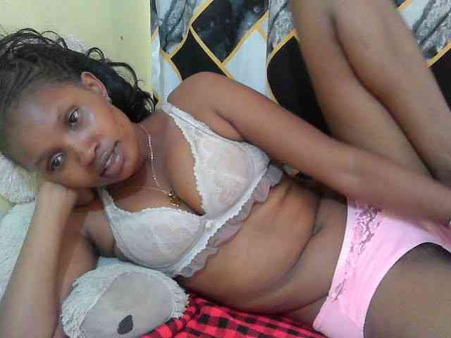 sexybounty2 webcam