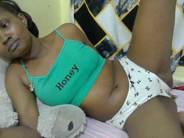 sexybounty2 webcam