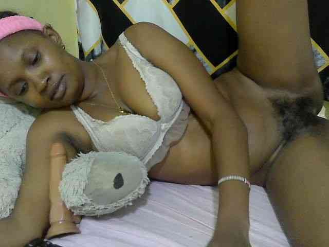 sexybounty2 webcam