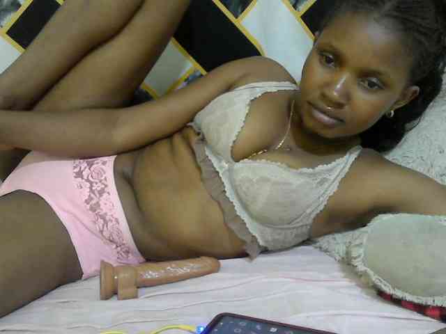 sexybounty2 webcam