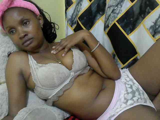 sexybounty2 webcam