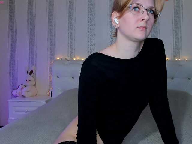 Sunnny live webcam show