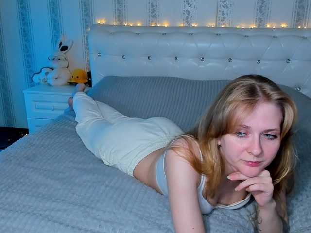 Sunnny live cam on BongaCams