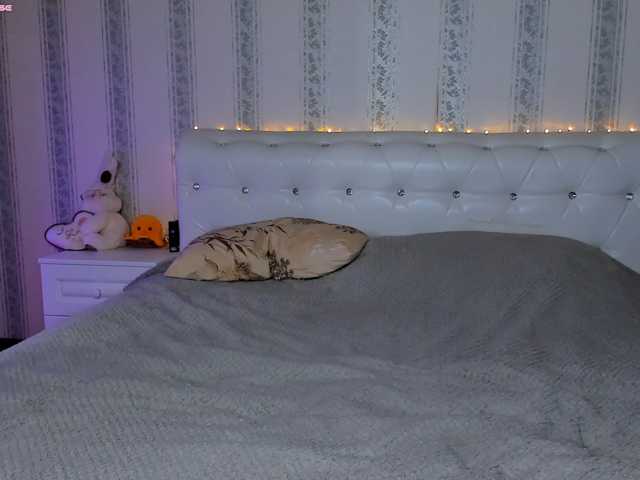 Sunnny live cam on BongaCams
