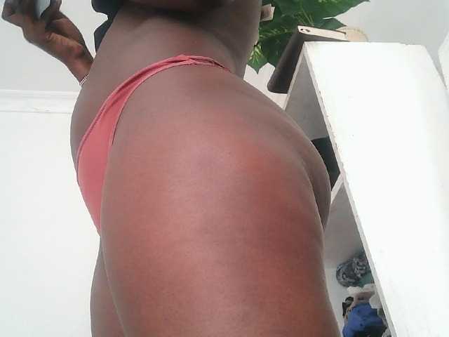 Doracandy live cam on BongaCams