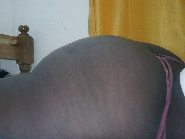 Doracandy live cam on BongaCams