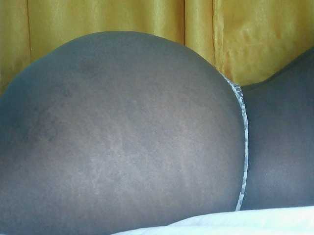 Doracandy live cam on BongaCams