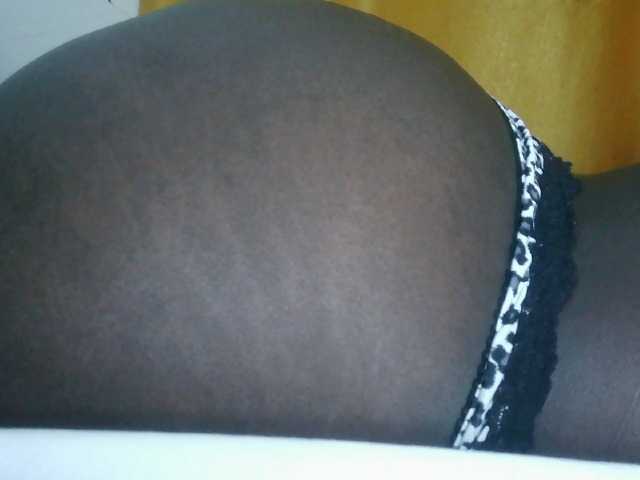 Doracandy live cam on BongaCams