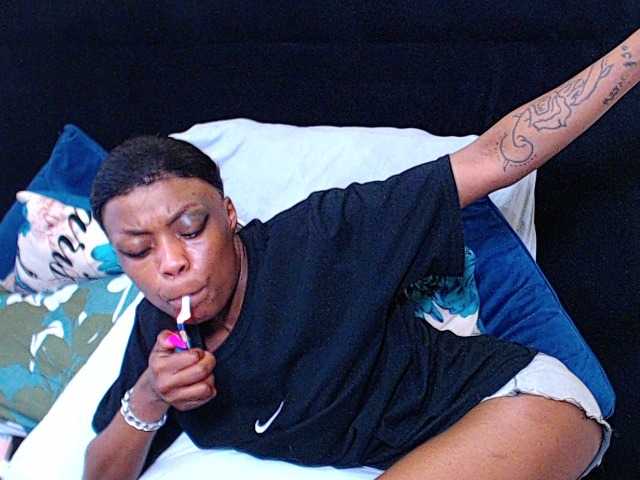 TEAMO2000's BongaCams show and profile