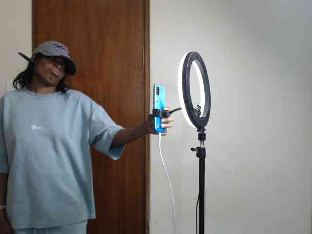 Teamo_AriesEmpress webcam