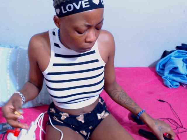 Teamo_AriesEmpress webcam
