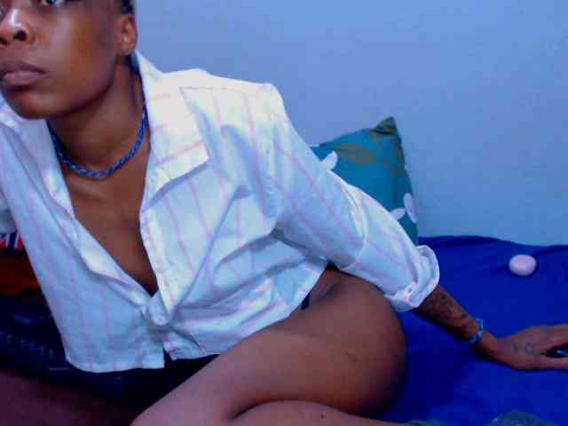 Teamo_AriesEmpress webcam
