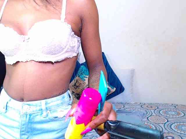 Teamo_AriesEmpress webcam