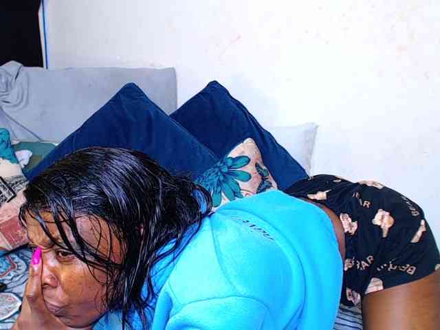 Teamo_AriesEmpress webcam