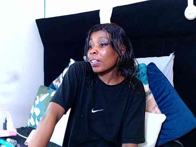 Teamo_AriesEmpress webcam