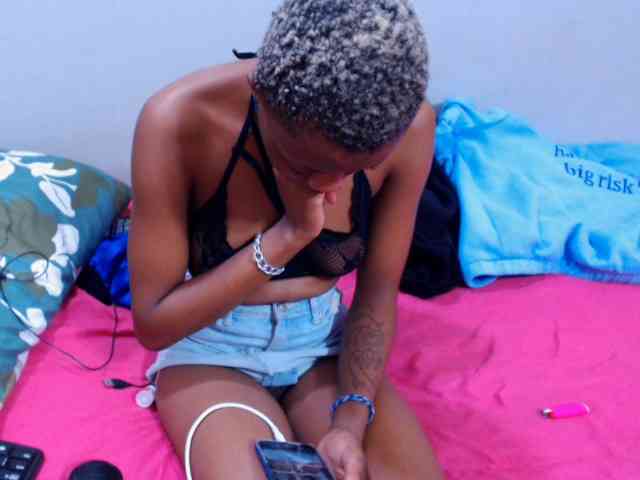 Teamo_AriesEmpress webcam